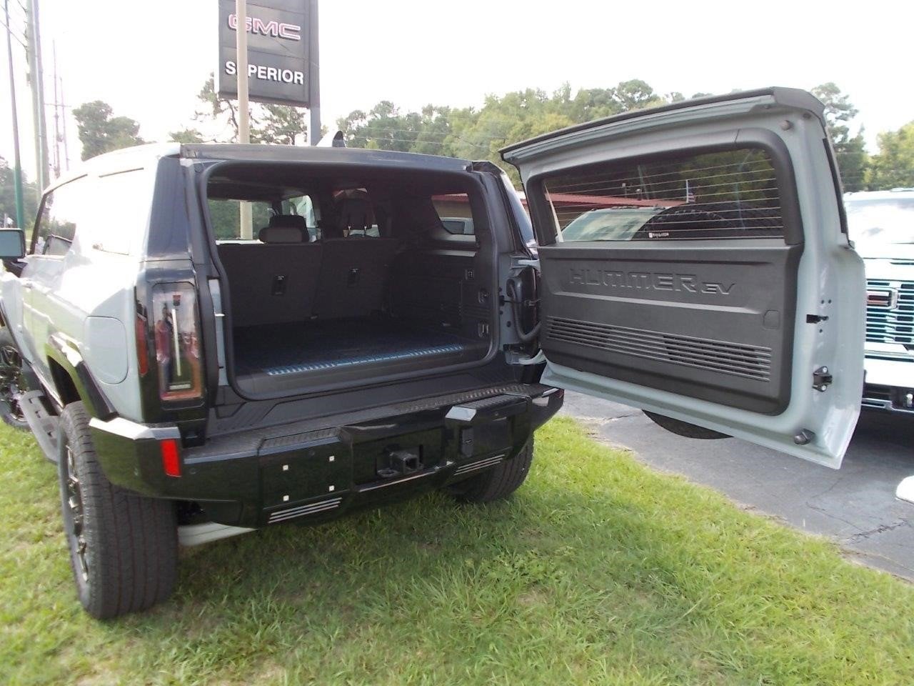 2025 GMC HUMMER EV SUV 2X
