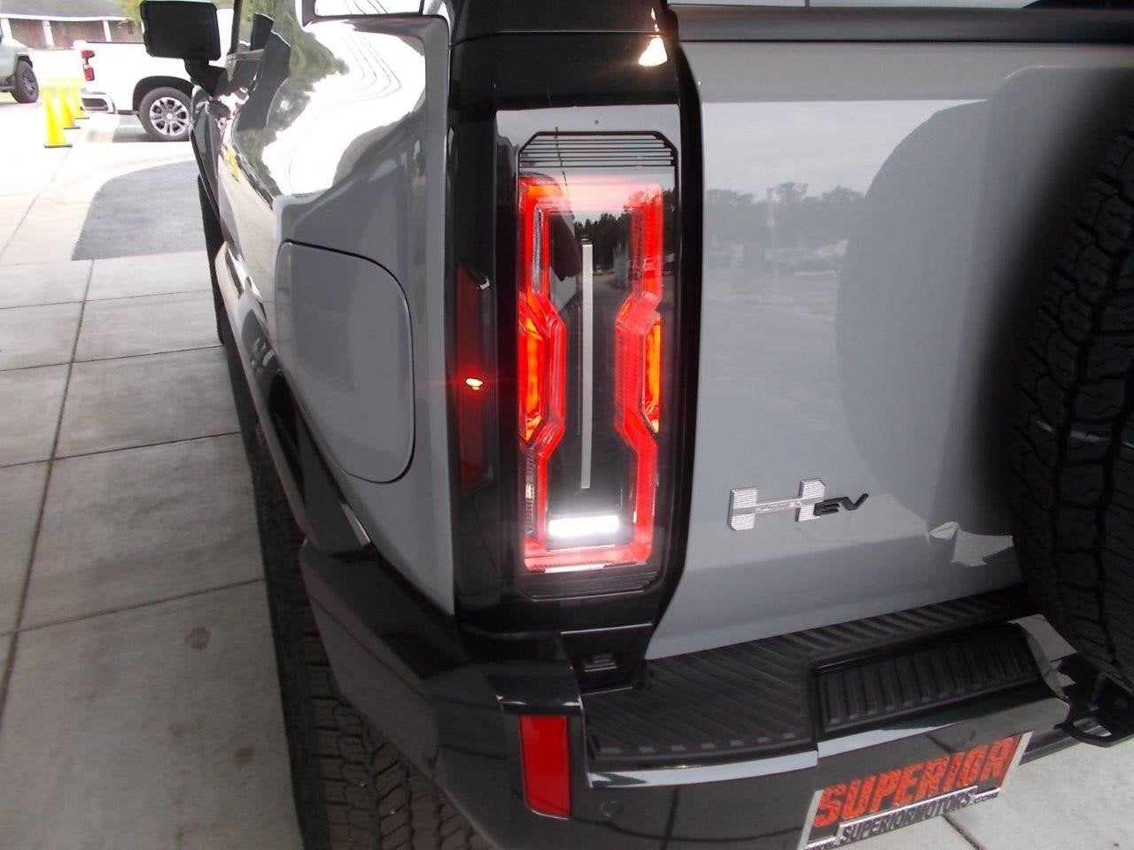 2025 GMC HUMMER EV SUV 2X