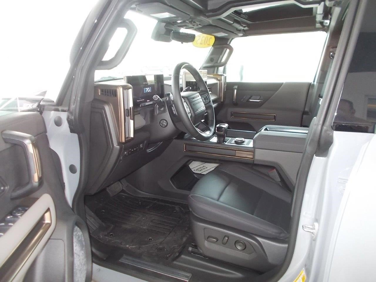 2025 GMC HUMMER EV SUV 2X