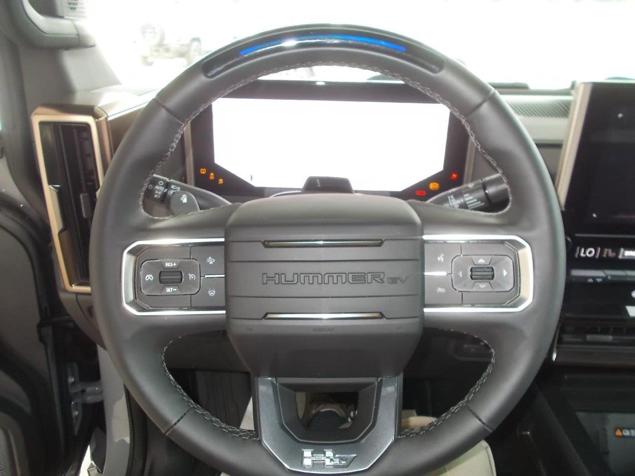 2025 GMC HUMMER EV SUV 2X