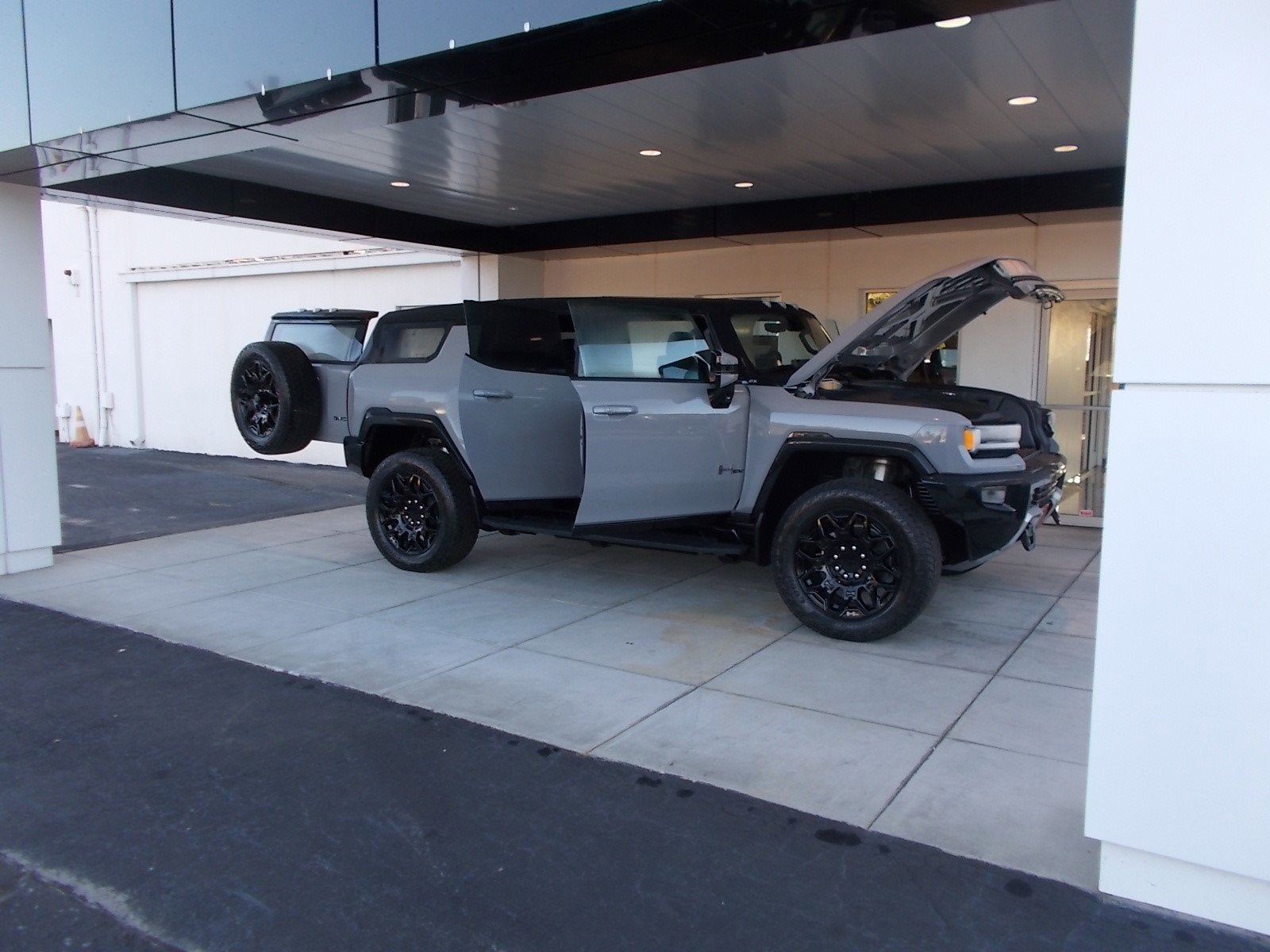 2025 GMC HUMMER EV SUV 2X