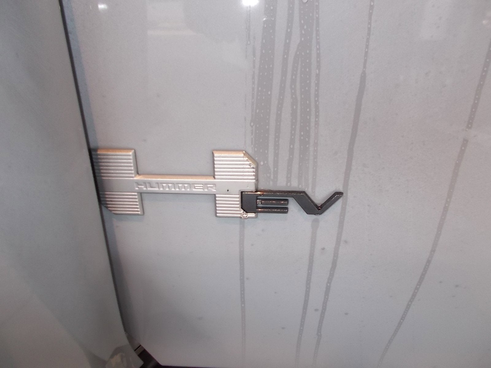 2025 GMC HUMMER EV SUV 2X